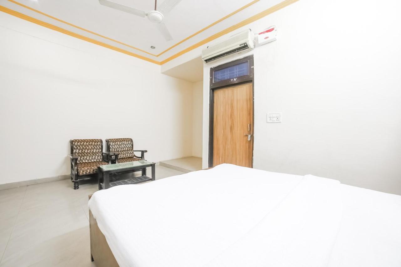 Spot On 38085 Hotel Amer Palace 자이푸르 외부 사진