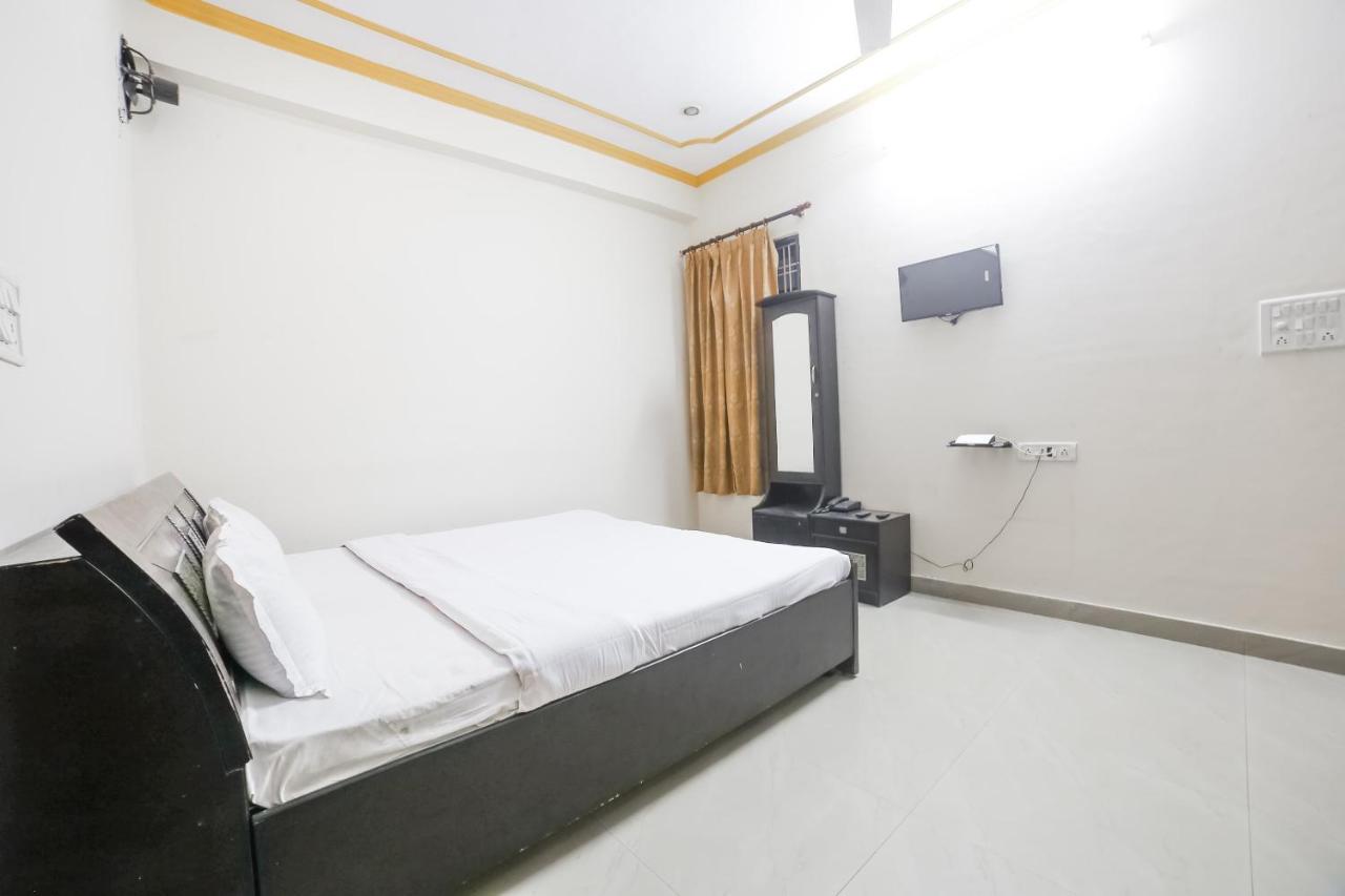 Spot On 38085 Hotel Amer Palace 자이푸르 외부 사진